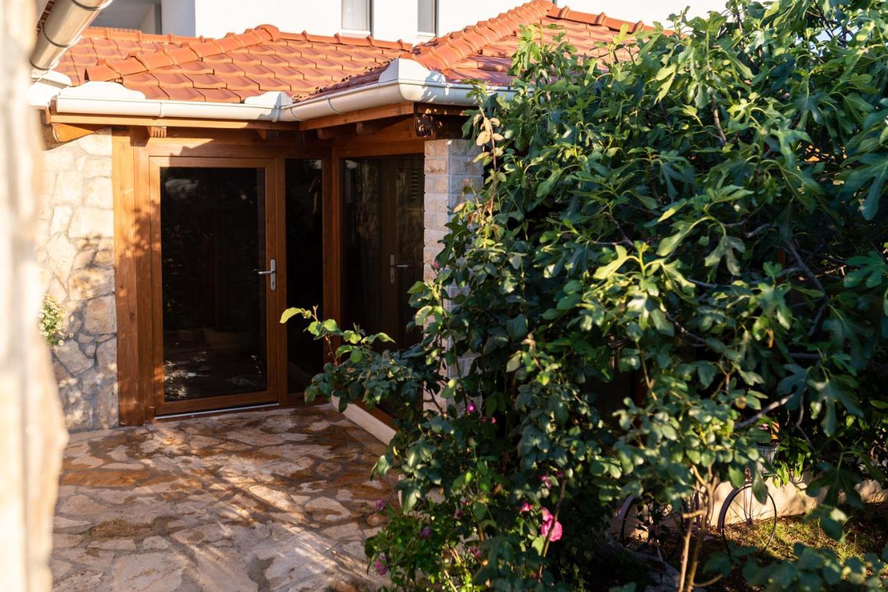 Вилла Sun Gardens Шибеник Экстерьер фото